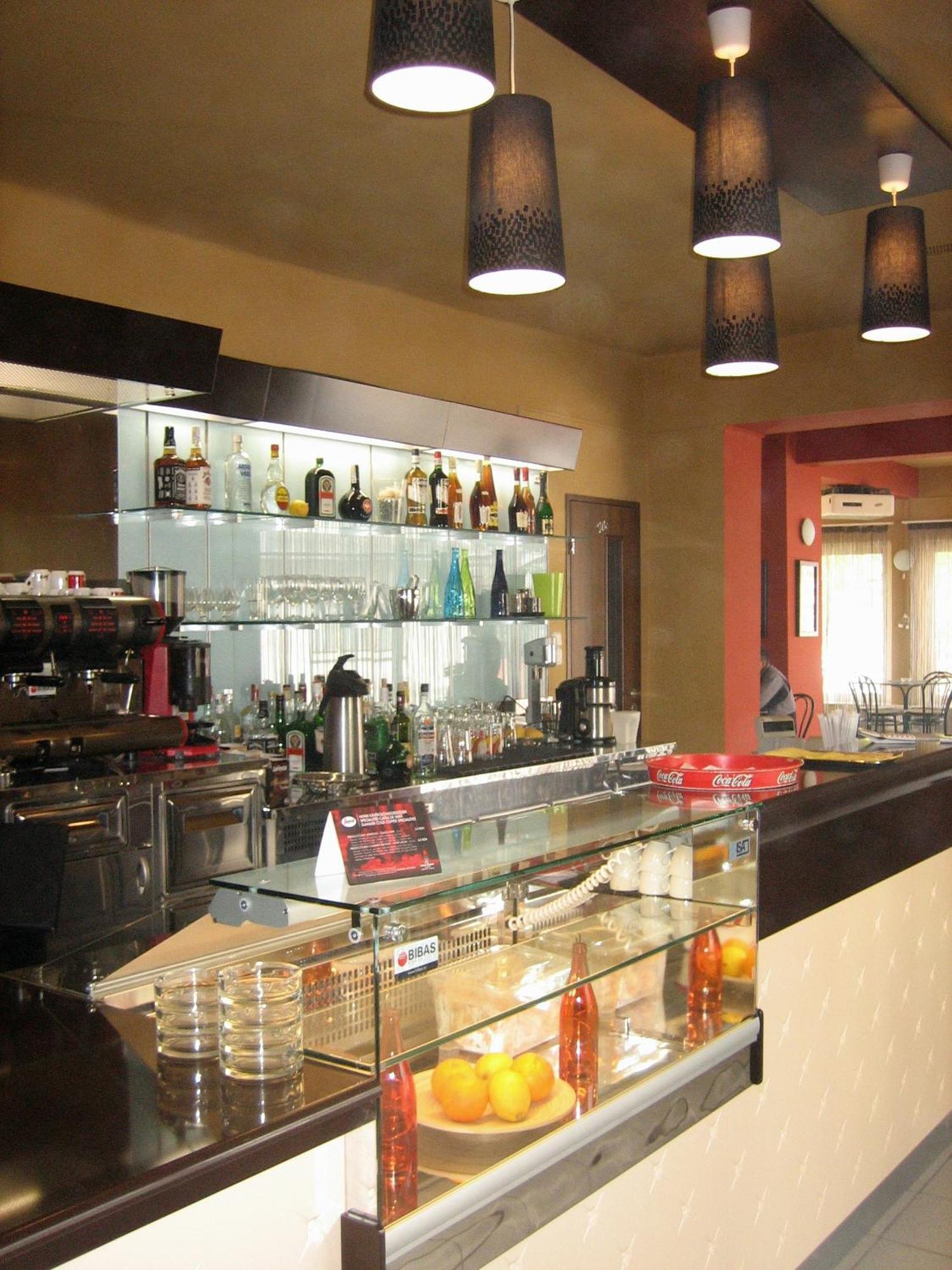 拉扎尔酒店餐厅 格奥尔盖尼 外观 照片